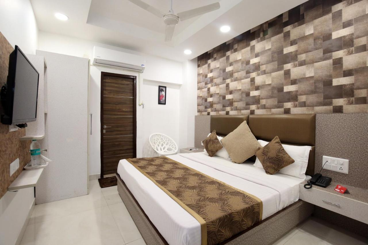 Oyo 9732 Amar Motel Nayagaon Luaran gambar